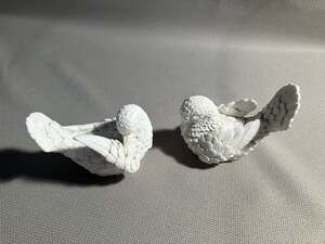 Vintage A Santini Doves Love Birds Made in Italy Sculptures Stickered, 3.5"x5"